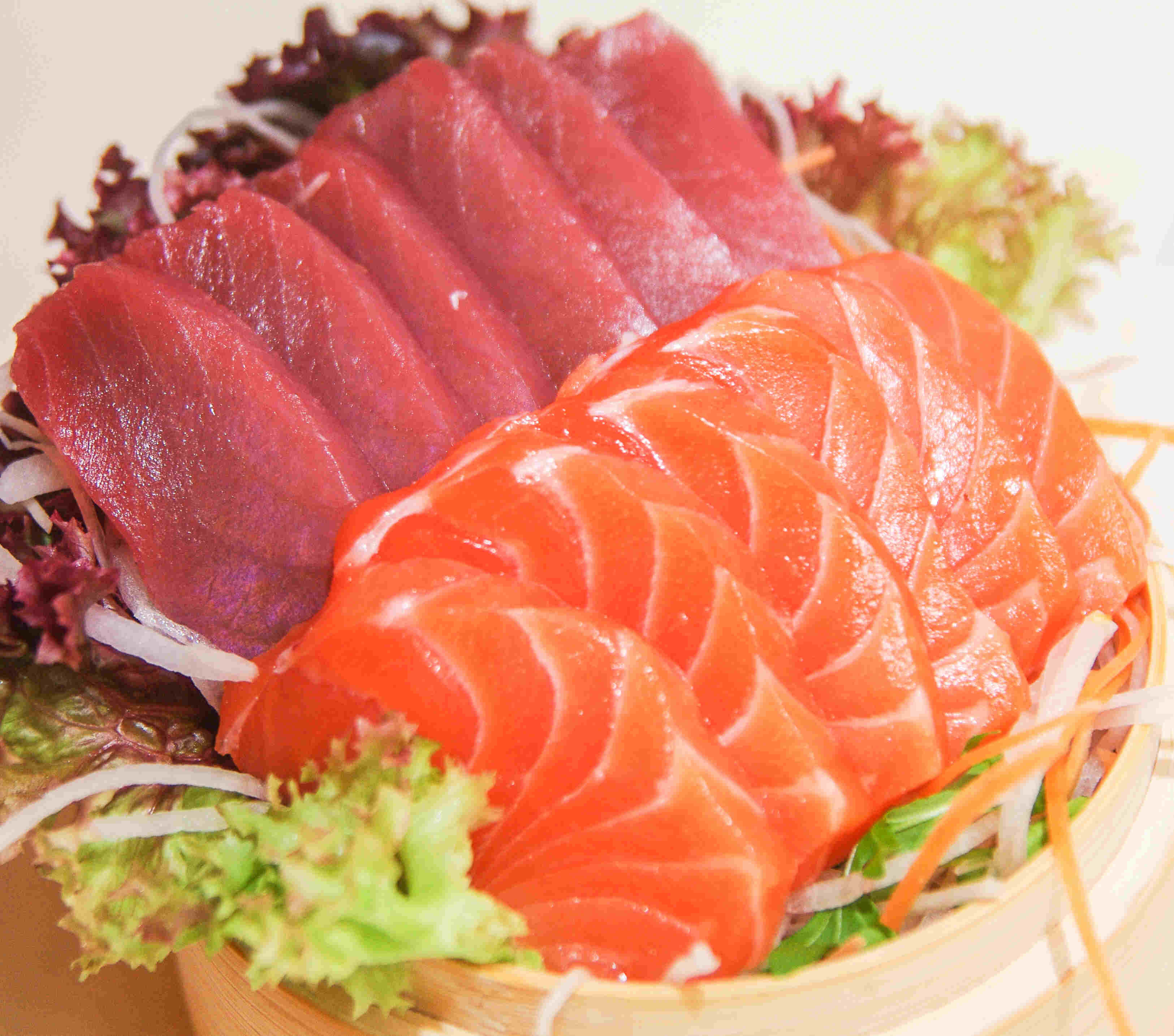 LACHS MIT THUNFISCH